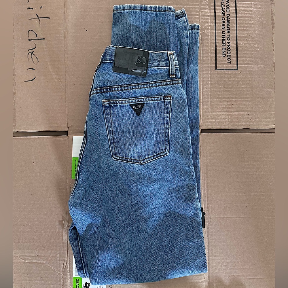 Vintage Guess Jeans - High Rise Jean Size 32 Great Condition